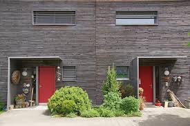 Familie lindemann ist nun glücklicher besitzer eines modernen und individuellen hauses mit holzfassade. Verwitterte Holzfassaden Fachblog Renggli Ag