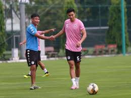 Văn hậu chưa được heerenveen cho ra sân ở giải vđqg hà lan. Chiá»u Cao Cá»§a Ä'oan VÄƒn Háº­u Hiá»‡n Táº¡i La Bao Nhieu