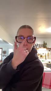 Can you tell I just bought these fake specs 😭😎 I'm tryin go to avoid...