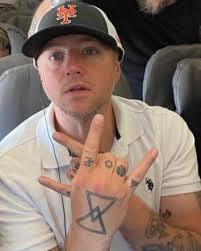 Coheed and Cambria added a new photo.