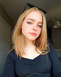 Im single: not married and I don't have any girlfriends. I hope my level of  willingness to cooperate with girls can be to both of our benefits. I hope  this group can