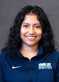 Elda Chavarria's Instagram, Twitter & Facebook