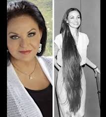 The last picture taken of Loretta Lynn with her sister Crystal Gayle 💖💝😇