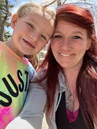 Shanna Gill's Instagram, Twitter & Facebook