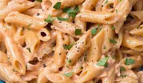 Bastano pochi e semplici ingredienti per un piatto profumato e irresistibile. Penne Al Fume Un Primo Piatto Veloce E Gustoso La Ricetta Cremosa