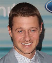 Ben McKenzie Hairstyles And Haircuts
