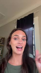 Madelyn Newman's Instagram, Twitter & Facebook