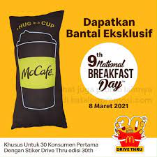 Saya mau nyobain drive thrue mcd. Promo Mcdonalds National Breakfast Day Pakai Stiker Drive Thru Mcd Edisi 30 Tahun Gratis Bantal Mcd Eksklusif