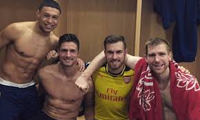 Maurizio sarri tries to substitute kepa arrizabalaga for willy caballero, but kepa refuses to come off and sarri is absolutely furious! Arsenal Players Are Too Interested In Selfies And Showing Off Their Six Packs Chelsea Are Still The Ones To Beat Insists Roy Keane Daily Mail Online