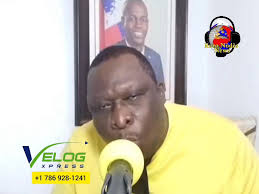 Koulyea pou las palmas ap fè koze.epiw tande ekip sa se wach manman  kibò.problm pirèd