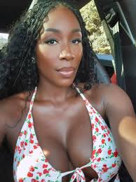 Tenesha (@mrsneshaneesh) • Instagram photos and videos