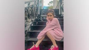 Buka bukaan yang lagi trending di indonesia. Prilly Latuconsina Rela Tak Liburan Untuk Rumah Impian Ragam Cantika Com
