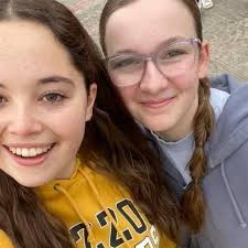 Hi!! My name is Sally Roos and I am from Redmond, WA. I will be running  track and cross country for USU and living in Morgan hall this fall. I love  to