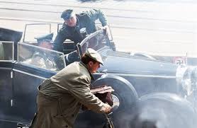 Atentát na heydricha byla úspěšná diverzní akce výsadkářů operace anthropoid exilových československých branných sil za druhé světové války, cílem atentátu byl prominentní nacista, zastupující říšský protektor a šéf rsha reinhard heydrich. Po 75 Letech Gabcik A Kubis Znovu V Praze Zautocili Na Heydricha Domov Lidovky Cz