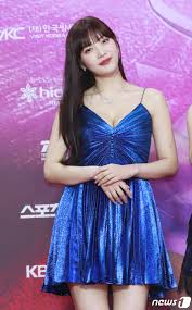 Joy (조이) is south korean singer and actress under sm entertainment. Red Velvet Joy Beautiful Blue Dress Kpopstarz
