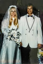 Here at creative photography, we offer both in studio and on location photography to meet your needs. Fascinating Story Of Nick And Bobbi Ercoline The Couple In The Iconic Woodstock Album Cover Are Still Together 50 Years Later Vintage Everyday