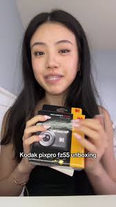 How to Open Kodak Fz55 Closing
