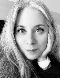 Tara Conway's Instagram, Twitter & Facebook