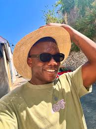 I saw serenity — and lived it. ✨ One could only be grateful! Paris and her  dreamy summer countryside vibes hit different. 🌞🇫🇷 #🇫🇷 #paris #summer  #travelgram