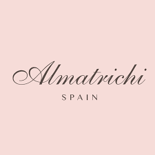Actualmente, la empresa española distribuye sus novedades en más de 1.500 puntos de venta multimarca y en las cinco tiendas propias que posee en. Almatrichi Home Facebook