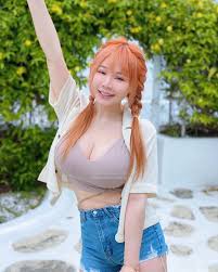 Janie Lin - Free pics, galleries & more at Babepedia