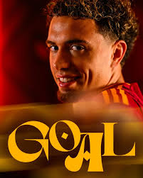 🗣️🎙️Kevin Strootman: "Rome is the most beautiful city in the world. I was  with people like Pjanic, De Rossi and Nainggolan, we were a complete  midfield. It was impossible to play badly