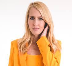 Karin Davis's Instagram, Twitter & Facebook