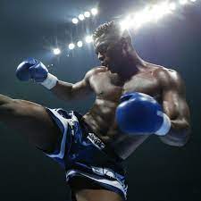 Bonjasky has been known for his flying kicks, knee attacks and strong defense, hence the nickname the flying gentleman. Remy Bonjasky Youtube