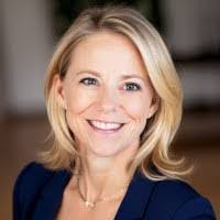 Lacey Mckenzie's Instagram, Twitter & Facebook