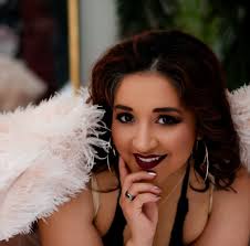 Hello group, I would like to know if there's anyone that customizes  T-shirts. We have a logo and we just need to put it