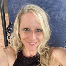 What a charming collectible! The French Country Chef Pig is a delightful  addition to any kitchen. The chalkboard is a great feature, allowing you to  get creative with your menu planning and