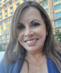 Grisel Barrios's Instagram, Twitter & Facebook