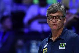 Torcida da seleção brasileira feminina de vôlei. Renan Dal Zotto Tecnico Da Selecao De Volei E Entubado Com Covid 19 Superesportes