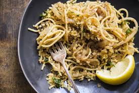Pasta With Golden Onions And Breadcrumbs Recipe Pasta Pasta Dishes Leftover Pasta