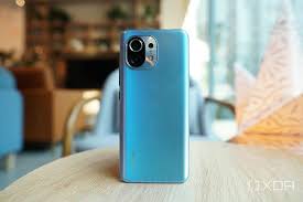 Xiaomi mi 11 android smartphone. Xiaomi Mi 11 Hands On Gorgeous Screen And Chart Busting Performance