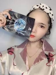 强效补水 用燕窝面膜 蜗蜗网红联盟 远芳推荐 数年后 你终会明白 敷的每一片面膜都会化成盔甲帮你抵御岁月的侵袭