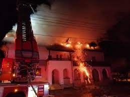 161 likes · 2 talking about this · 60 were here. Foto Incendiu Violent La O Pensiune Din Vama BuzÄului IntervenÈie De Durata A Pompierilor Observatorul Prahovean