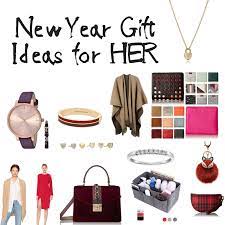 You want to get her something she can actually use this year's unexpected hottest accessory? Best Wishes And Greetings Surprise Your Girlfriend With These Amazing New Year Gift Ideas For Her Surprise Your Girlfriend New Year Gifts Happy New Year Gift