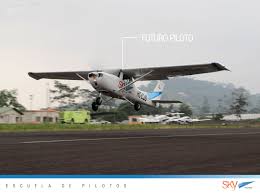 Atencion Futuro Piloto Estamos Cerrando Matriculas Para Julio Guayaquil En Quito Todavia Tenemos Cupos Para Agosto N Fighter Jets Fighter Aircraft