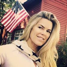 Suzanne Rico (@SuzanneRico)