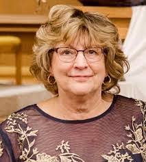 Karen Viets's Instagram, Twitter & Facebook