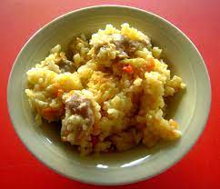 Acoperim cratița cu capacul și lăsăm cel putin 30 minute să stea până orezul absoarbe tot sosul. Pilaf De Pipote Si Inimi La Mana A Doua Zana EficienÅ£ei