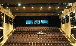 Das staatsschauspiel dresden ist ein theater in dresden, das der freistaat sachsen unterhält. Kleines Haus Jazztage Dresden Das Jazzfestival In Dresden Vom 20 Oktober 21 November 2021