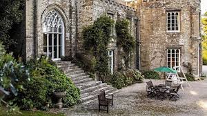 Adel verzichtet– ein Besuch bei Großbritanniens exzentrischsten  Blaublütlern