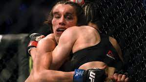 Joanna jędrzejczyk is a polish mixed martial artist and former muay thai kickboxer who competes in the women's strawweight division of the. Joanna Jedrzejczyk Czulam Ze Czolo Puchnie Mi Coraz Bardziej Wideo Sport Tvp Pl