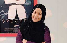 Pelakon dan pengacara raja farah telah selamat diijabkabulkan dengan pasanganya yang juga merupakan ahli perniagaan, iskandar ismail di masjid diraja tengku ampuan jemaah, bukit jelutong, selangor hari ini. Raja Farah Kesal Stesen Tv Siar Program Bersama Bekas Suami