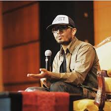 Tak Hanya Penceramah Ini 4 Sumber Kekayaan Hanan Attaki Ustadz Gaul Favorit Milenial
