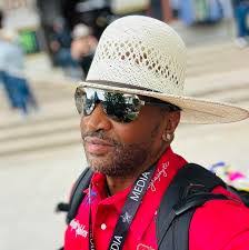 Darnisha Bell's Instagram, Twitter & Facebook