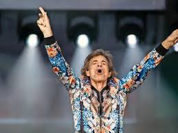 Ihre gemeinsame überraschungssingle easzy sleazy macht das mehr als deutlich. Was Mick Jagger Auch Mit 75 Jahren Zum Frauenhelden Macht