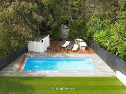Spend your hols in the water by booking accommodation through pitchup.com. White House Outdoor Pool And Decked Terrace Haus Rund Ums Haus